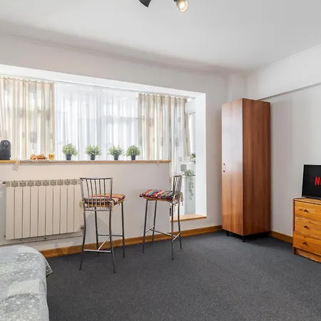 Downtown Happy Hippie Old Town Бухарест