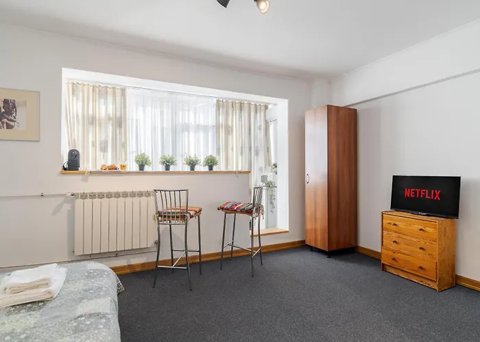 Downtown Happy Hippie Old Town Бухарест