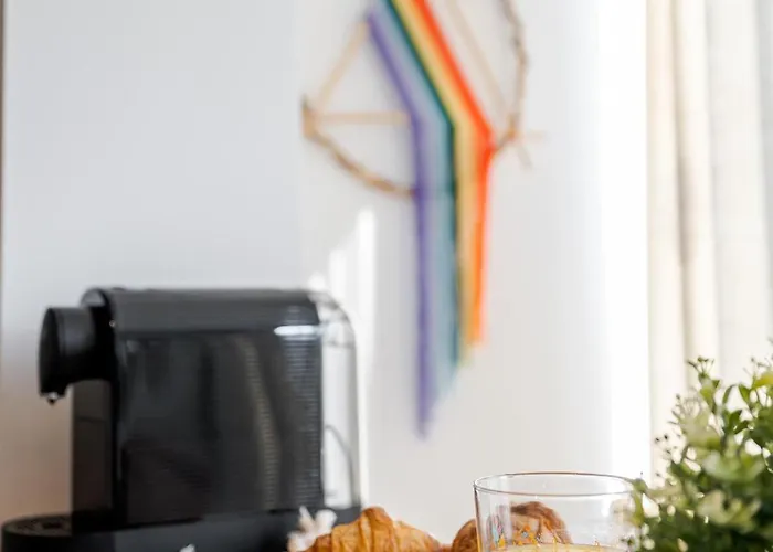 Downtown Happy Hippie Old Town * Бухарест